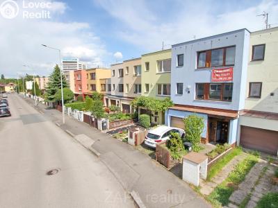 Prodej rodinného domu Praha, Perlitová č. 2