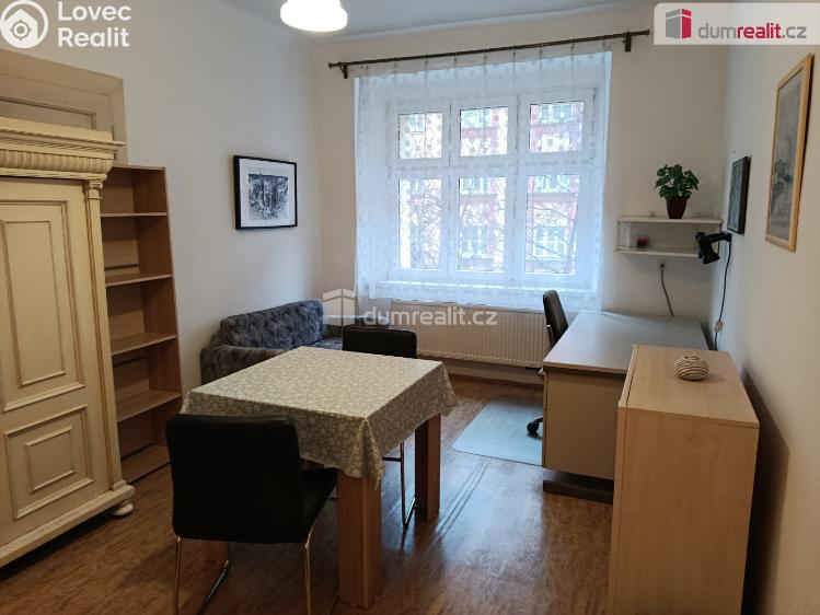 Pronájem bytu 1+KK Praha 7, Na Maninách č. 1