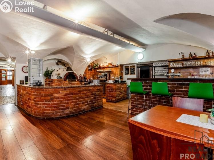 Sale hotel Chlum u Třeboně, Hejtmanská hráz č. 2