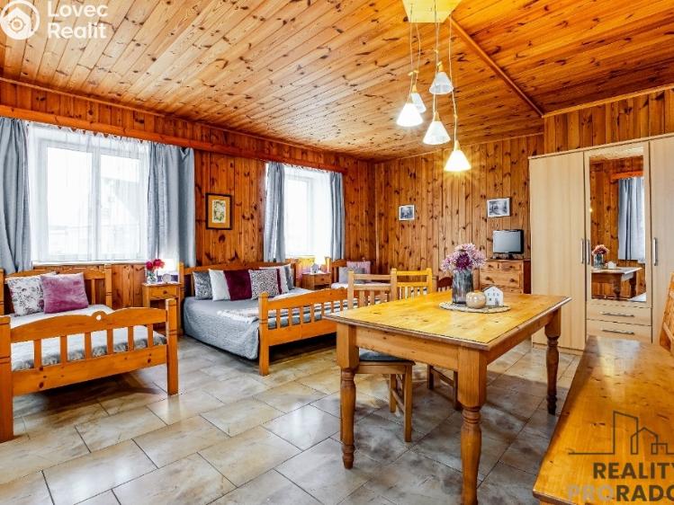 Sale hotel Chlum u Třeboně, Hejtmanská hráz č. 4