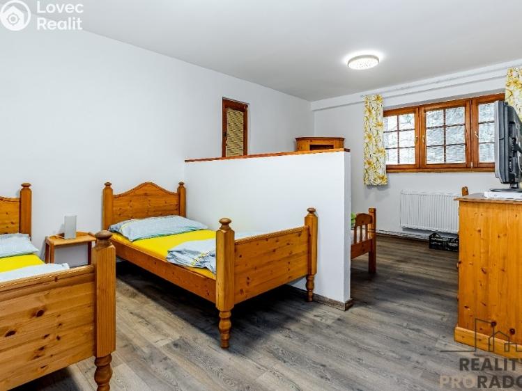 Sale hotel Chlum u Třeboně, Hejtmanská hráz č. 7