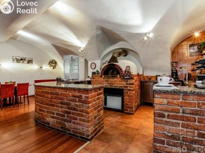 Sale hotel Chlum u Třeboně, Hejtmanská hráz č. 3