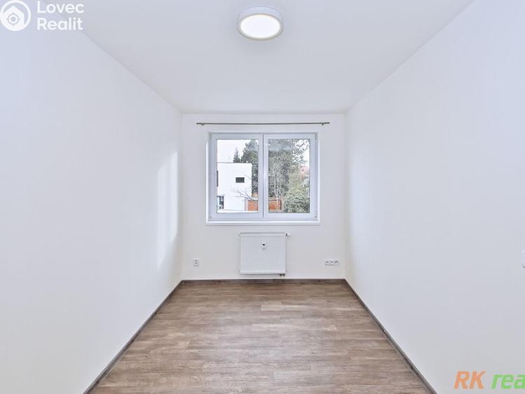 Pronájem bytu 2+KK Praha, Klokotská 693/9 č. 7