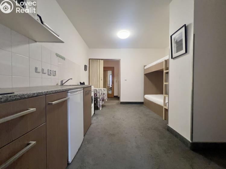 Pronájem bytu 2+KK Praha, U Santošky 933/20 č. 3