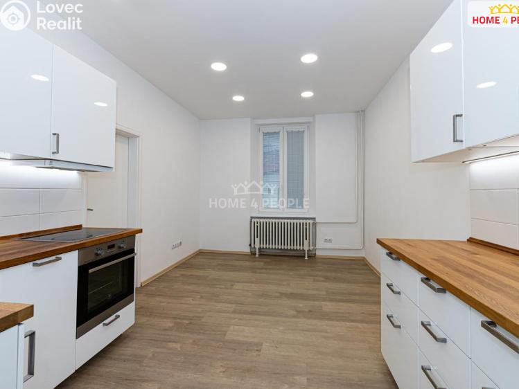 Pronájem bytu 2+KK Praha 9, Novovysočanská č. 1