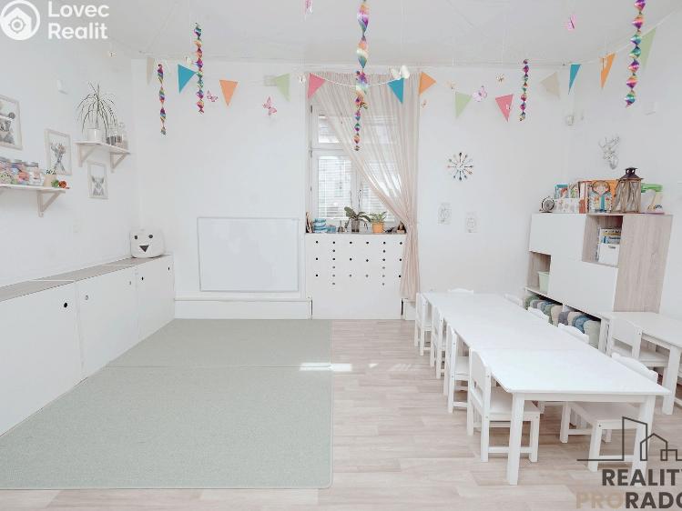 Pronájem obchodního prostoru Praha, U Okrouhlíku 1820/3 č. 1