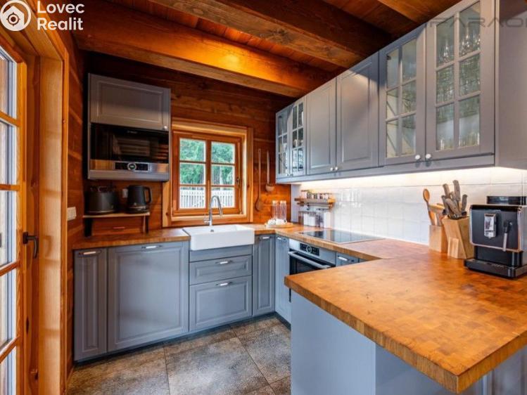 Prodej obchodního prostoru Borotín č. 12