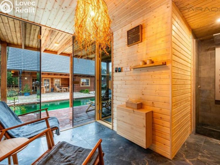 Prodej obchodního prostoru Borotín č. 21