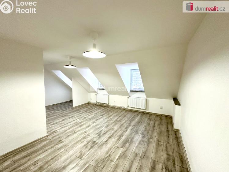 Prodej bytu 4+1 Karlovy Vary, Kolmá č. 31