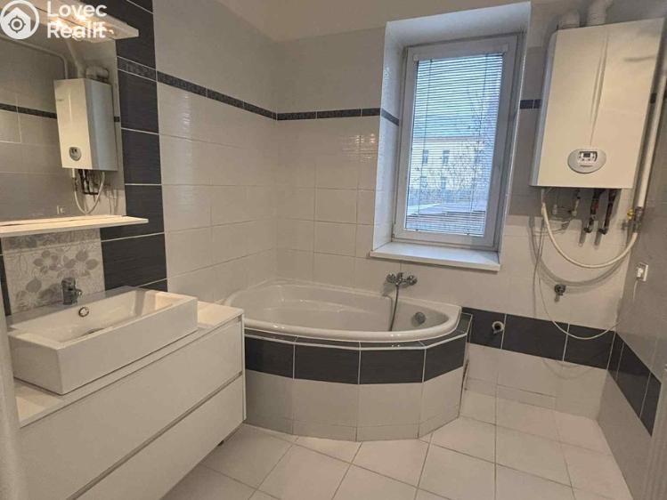 Pronájem bytu 3+1 Ostrava, Kosmova č. 4