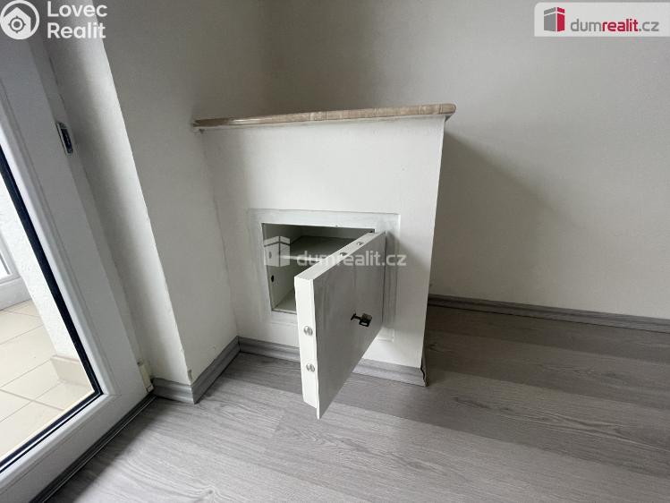 Pronájem bytu 3+1 Mníšek pod Brdy, Jana Šťastného č. 10