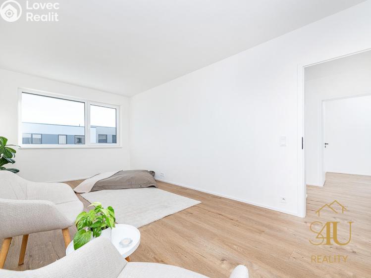 Продажа семейного дома Květnice, Kostivalová 747 č. 22