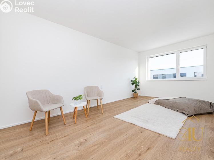 Продажа семейного дома Květnice, Kostivalová 747 č. 23