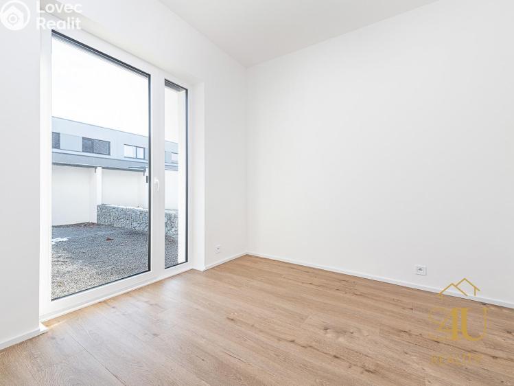 Prodej rodinného domu Květnice, Kostivalová 747 č. 10