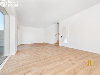 Prodej rodinného domu Květnice, Kostivalová 747 č. 6