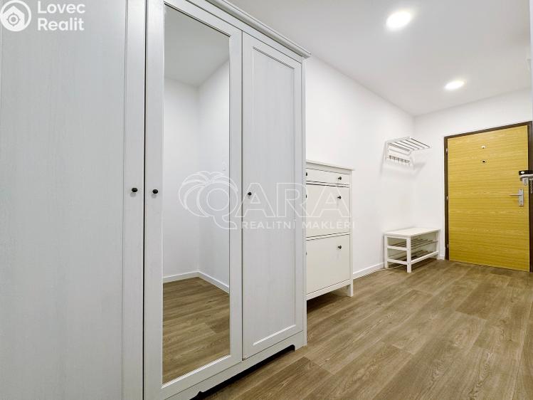 Pronájem bytu 2+KK Praha, U pramene 432/7 č. 9