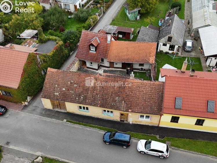 Продажа семейного дома Štěkeň, Klostermannova č. 1