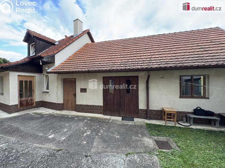 Продажа семейного дома Štěkeň, Klostermannova č. 12