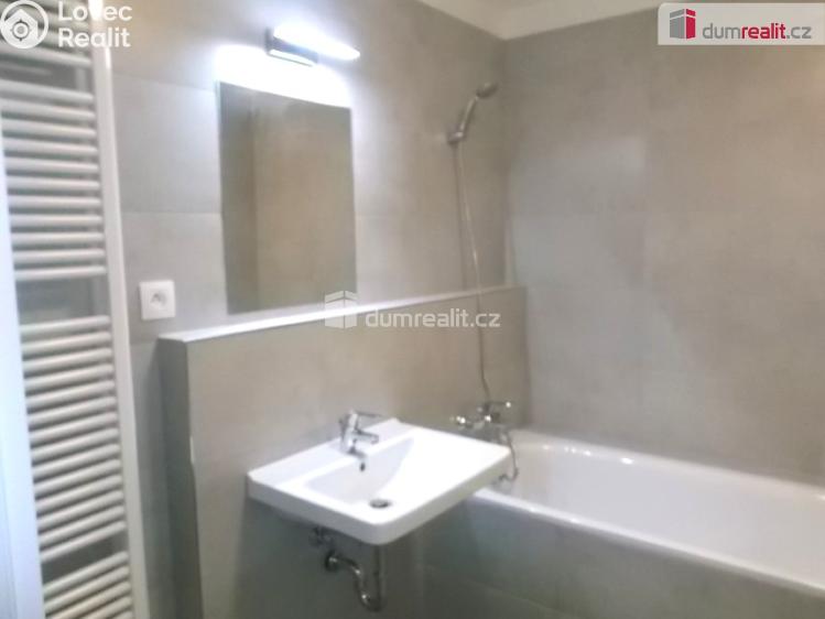 Pronájem bytu 1+KK Praha 9, Strnadových č. 4