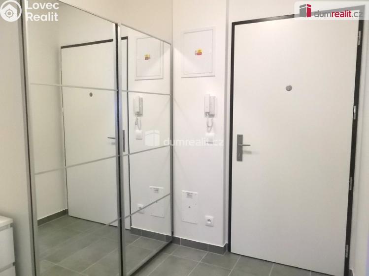 Pronájem bytu 1+KK Praha 9, Strnadových č. 5