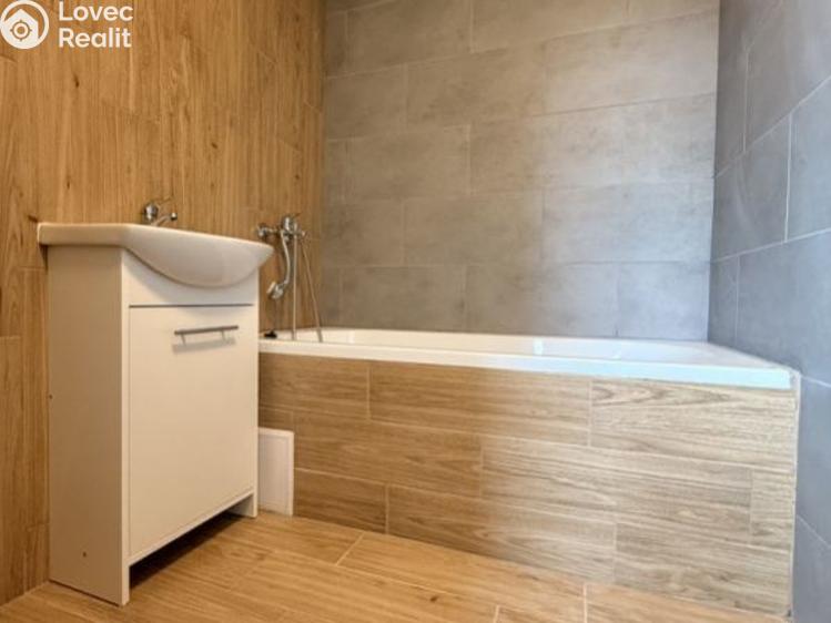 Prodej bytu 2+1 Chomutov, Kamenná č. 1