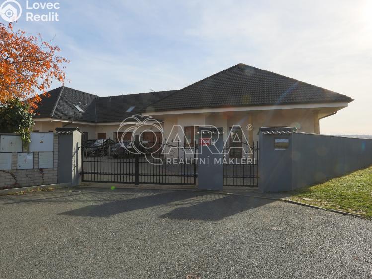 Prodej rodinného domu Jesenice, Papoušková 1344 č. 11