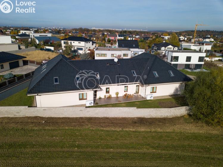 Prodej rodinného domu Jesenice, Papoušková 1344 č. 15