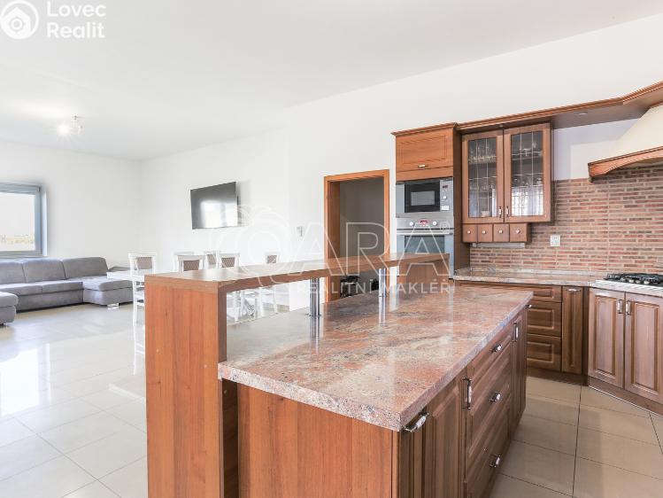 Prodej rodinného domu Jesenice, Papoušková 1344 č. 7