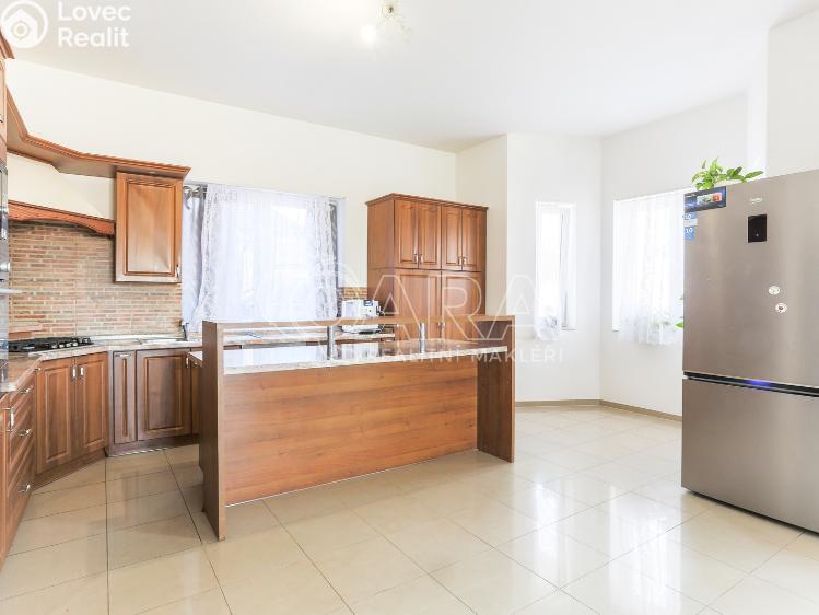 Prodej rodinného domu Jesenice, Papoušková 1344 č. 8