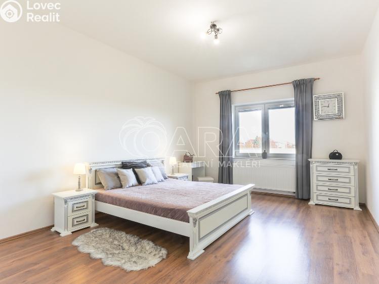 Prodej rodinného domu Jesenice, Papoušková 1344 č. 9