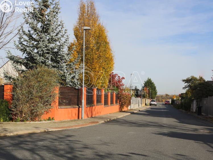 Prodej rodinného domu Jesenice, Papoušková 1344 č. 14