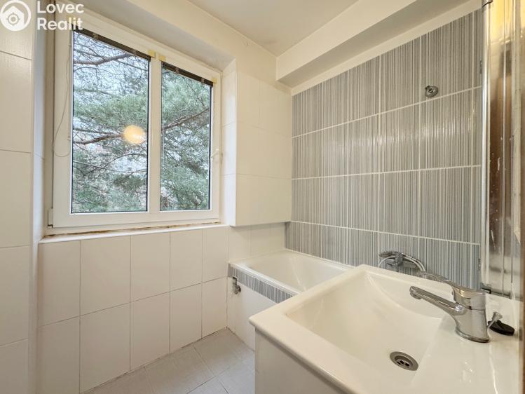 Pronájem bytu 4+1 Kladno, Sportovců 3027 č. 8