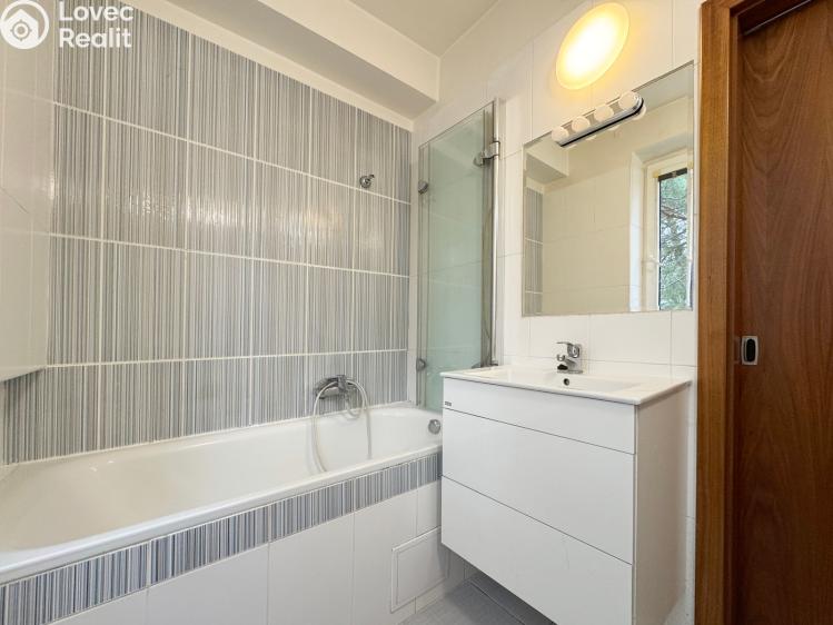 Pronájem bytu 4+1 Kladno, Sportovců 3027 č. 9