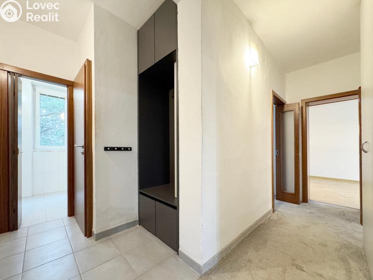 Pronájem bytu 4+1 Kladno, Sportovců 3027 č. 12