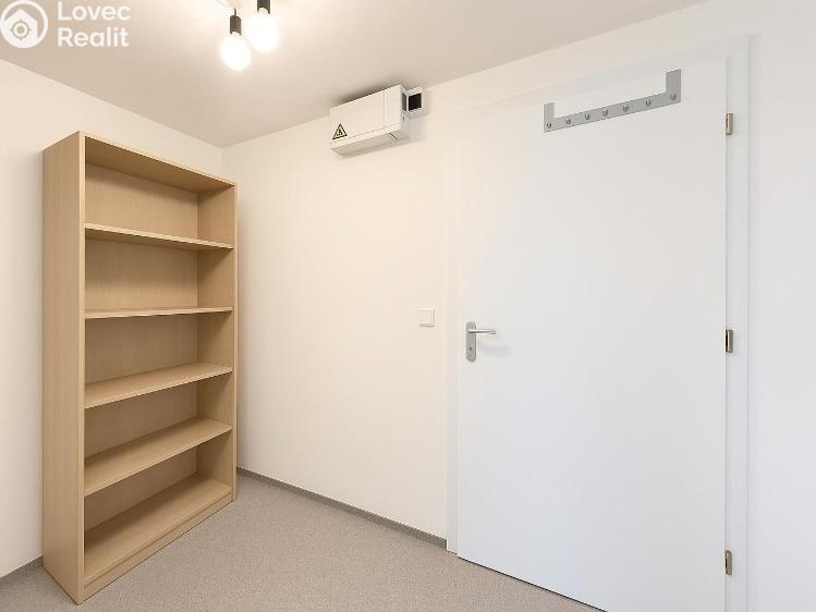 Rent apartment 1+KK Praha, Chrastavská č. 2