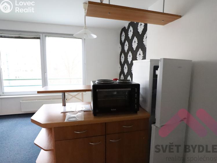 Pronájem bytu 1+KK Praha, bratří Dohalských 180/4 č. 9