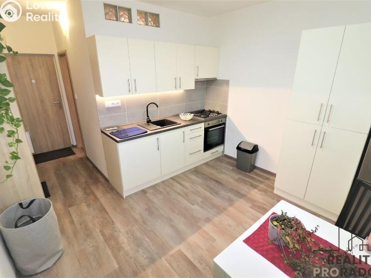 Оренда квартири 1+1 Ostrava, Petra Křičky 2711/8 č. 3