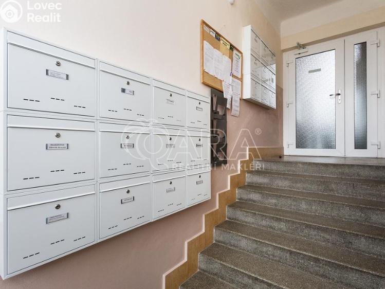 Продажа квартиры 2+1 Praha, náměstí Na Balabence 1431/6 č. 27