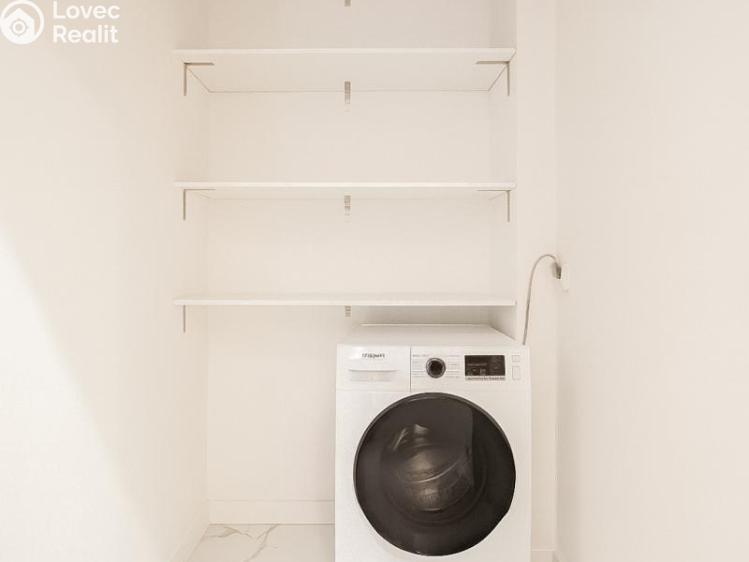 Pronájem bytu 2+KK Praha, Peckova č. 8