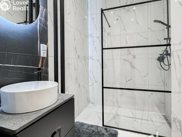 Pronájem bytu 2+KK Praha, Peckova č. 10