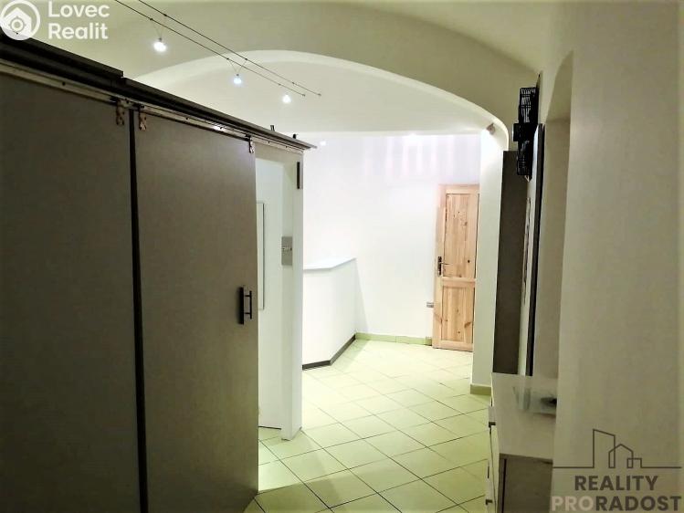 Оренда комерційної нерухомості Slaný, Kynského č. 6