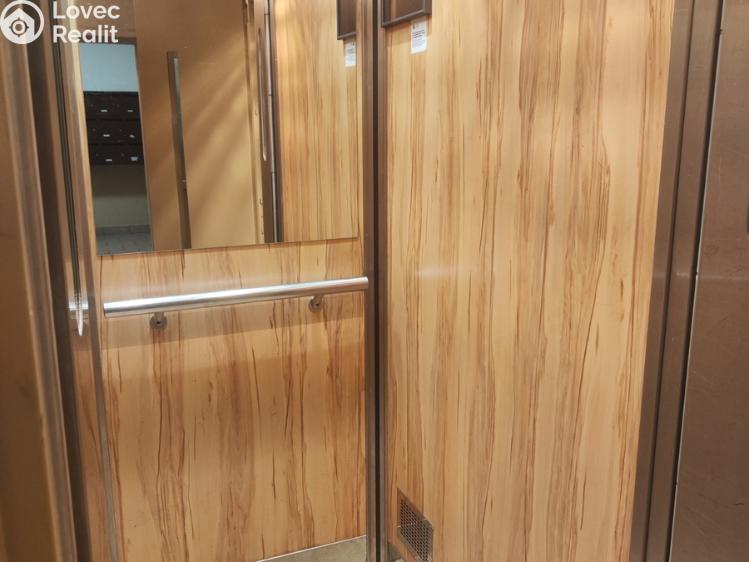 Продаж квартири 2+1 Chomutov, Bezručova č. 18