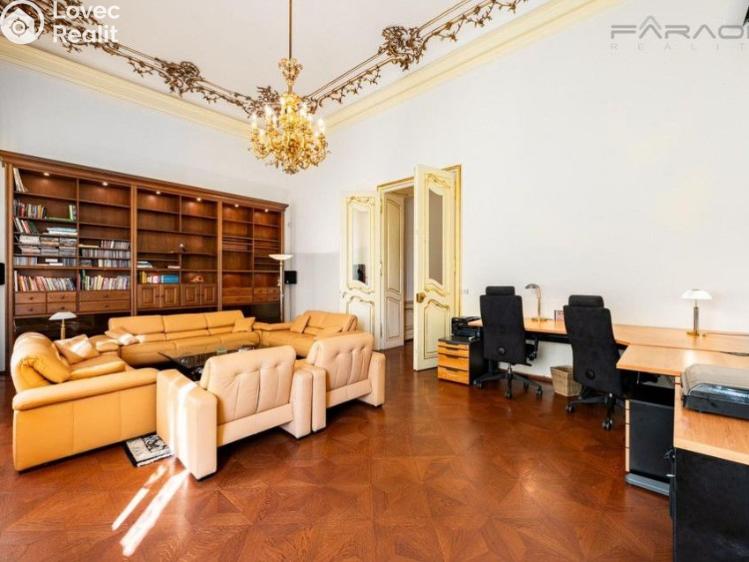 Продаж нестандартної квартири Praha, Smetanovo nábřeží č. 8