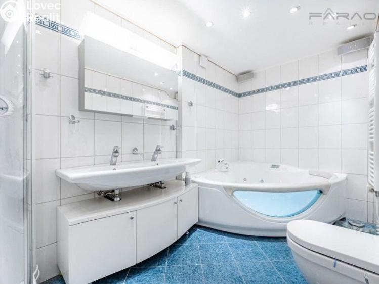 Продаж нестандартної квартири Praha, Smetanovo nábřeží č. 14