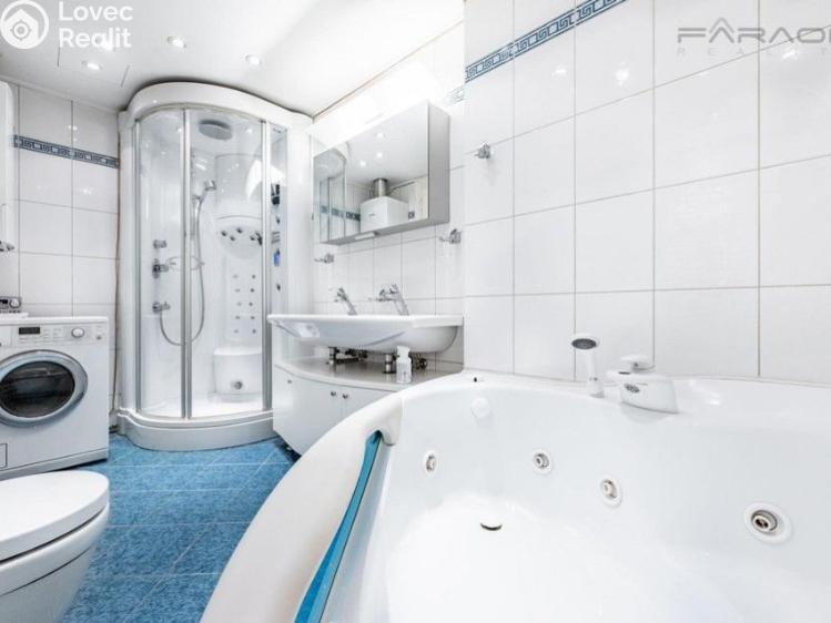 Продаж нестандартної квартири Praha, Smetanovo nábřeží č. 15