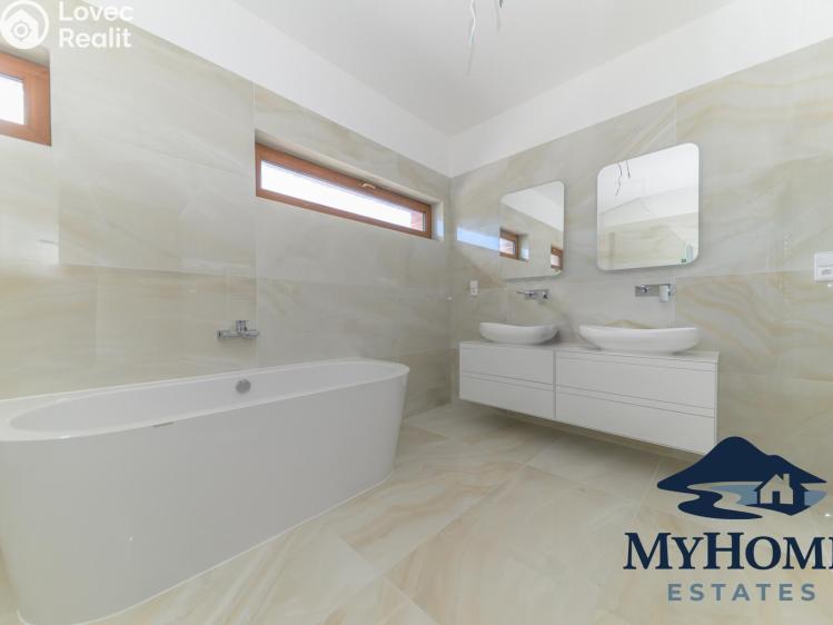 Sale family house Mělník, Chloumek 3312 č. 9