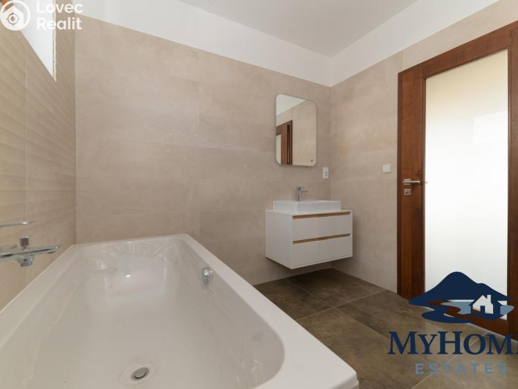 Sale family house Mělník, Chloumek 3312 č. 11