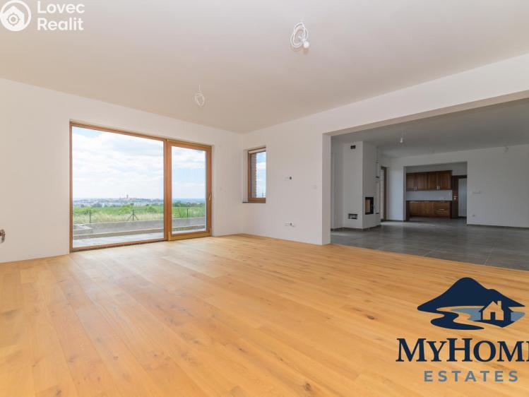 Sale family house Mělník, Chloumek 3312 č. 18