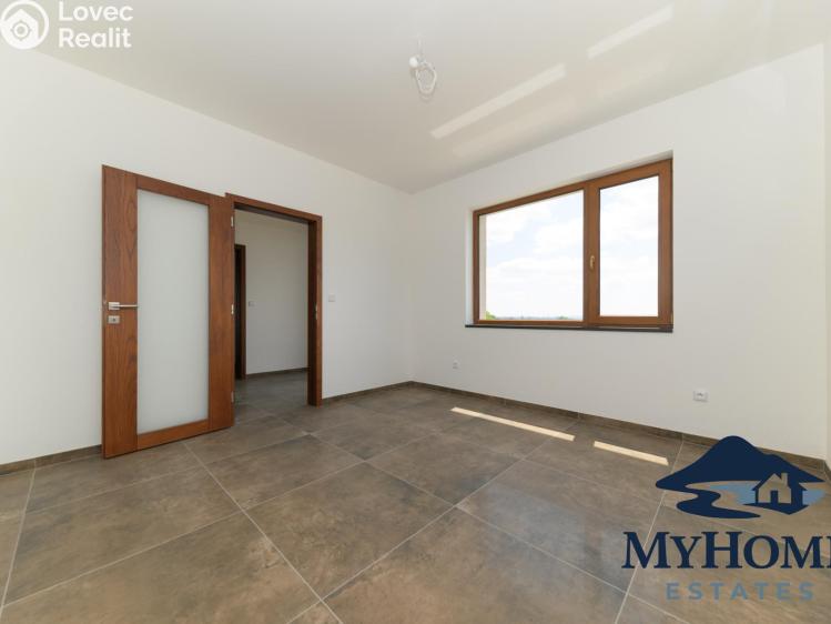 Sale family house Mělník, Chloumek 3312 č. 20