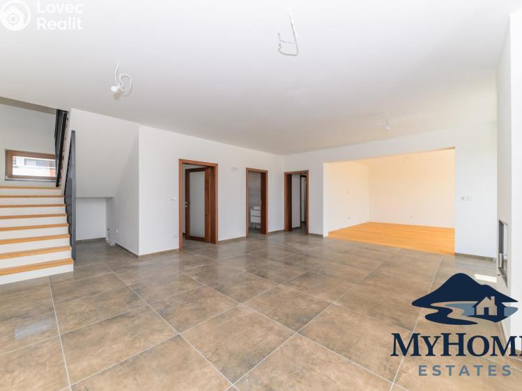 Sale family house Mělník, Chloumek 3312 č. 21